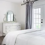 Enchanting Retreat 15 Minutes To Holiday home Nashville