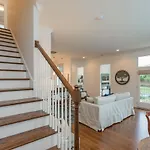 Relaxing Home In East Nash Walk To Shops And Cafes