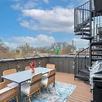 Roof Deck Grill Views 2 Miles From Broadway * Nashville