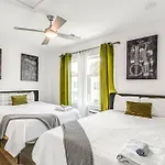 Bright Nashville Townhome About 5 Mi To Downtown!