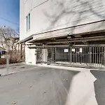 Spacious 2Bd-Close To Everything