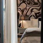 Luxury Balcony Retreat • Near Broadway Apartment Nashville
