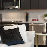Luxury Balcony Retreat • Near Broadway Apartment
