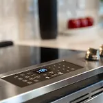 Luxury Balcony Retreat • Near Broadway Nashville