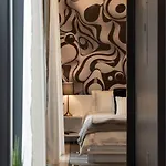 Luxury Balcony Retreat • Near Broadway Nashville
