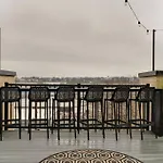 Luxury Balcony Retreat • Near Broadway Nashville