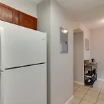Apartment Lovely 2 Bdr With Balcony 2m To Broadway