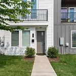 All Rooms With En-Suite Bath, Tv & Blackout Shades