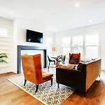 Rooftop, Walk To Restaurants, Printers Alley, Downtown