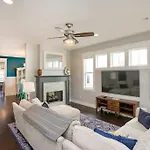 Views, Under 2mi Broadway, Gated Parking Holiday home Nashville