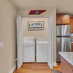 Prime East Nash Location - 5 Mins To Broadway