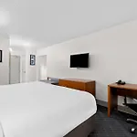 Hotel Comfort & Near Tanger Outlets I-24 Antioch