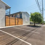 Modern Unit In Nashville Area Unit 10B Apts
