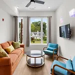 East Cozy Retreat Apartment *
