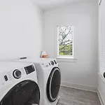 Holiday home Walk To 12 South And Belmont With Garage Firepit And Patio *