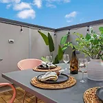 The Hadden House - Rooftop Lounge With Firepit Holiday home