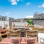 Holiday home The Hadden House - Rooftop Lounge With Firepit *