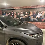 Nashville Delight - Fun Murals & Downtown Views