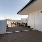 Stunning Nations Condo Minutes From Broadway