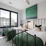 Walk To Nightlife, Vanderbilt, Minutes To Broadway