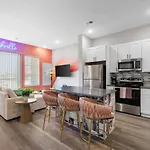 Chic 2Br Getaway In Downtown Nashville