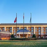 Hotel Sheraton Music Airport 4*