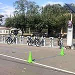 Cottage Near Downtown, King Bed, Private Yard, Free Parking