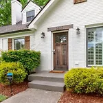 East Nashville Paradise 4 Bedroom Large Backyard