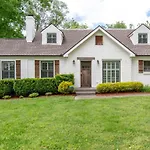 East Nashville Paradise 4 Bedroom Large Backyard