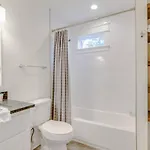 East Paradise 4 Bedroom Large Backyard Holiday home