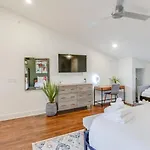 Stylish Luxury Private Rooftop Space Hillsboro Holiday home *