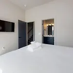 Cowgirl Up 4bd 4.5bth Rooftop Views