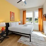 Cowgirl Up 4bd 4.5bth Rooftop Views Holiday home Nashville