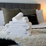 Holiday home Beautiful Townhomes 2 Units With Outdoor Patios