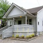 Nashville Dreamer - Mins To Downtown - 3Br 2.5Bath