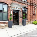 Stylish Apartment With Urban Charm