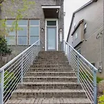 The Ivy 3 Bedroom 2.5 Bath In West End