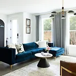 6 Bed With En Baths, Host Up To 20, Rooftops, Parking, Gourmet Kitchens, Cozy Living Spaces, Skyline Views & Fire Table, Near Downtown, Distilleries & Marathon Village, High-speed Wi-fi, 24hr Hospitality