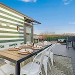 The Sunflower - Mins To Broadway And Rooftop Patio!