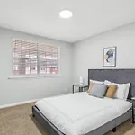 Brentwood U11 I Cozy & Comfy I 2bd I Free Parking Apartment *