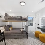 New Modern Multi-level Pooltable & Rooftop *