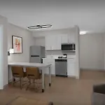 Hotel Homewood Airport 3*