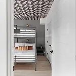 The Camellia & The Bluestem - Two Four Bedroom Homes Holiday home *