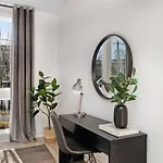 The Camellia & The Bluestem - Two Four Bedroom Homes Holiday home Nashville