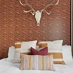 The Camellia & The Bluestem - Two Four Bedroom Homes Holiday home Nashville