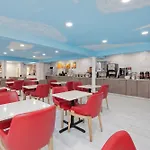 Comfort Downtown - Music Center 4*