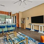 Chic Oasis 2 Miles From Dt - Pool Table - B-dashy Holiday home Nashville