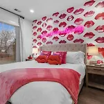 14 Bed Luxe Nashville Retreat With Game Room & Perfect For Large Groups!