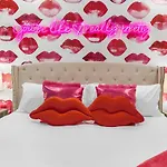 14 Bed Luxe Nashville Retreat With Game Room & Perfect For Large Groups!