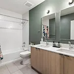Holiday home Penthouse Luxury With Pool Patio And View Walk To Broadway Nashville
